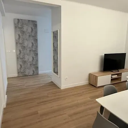 Vivienda Renovada Y Centrica *