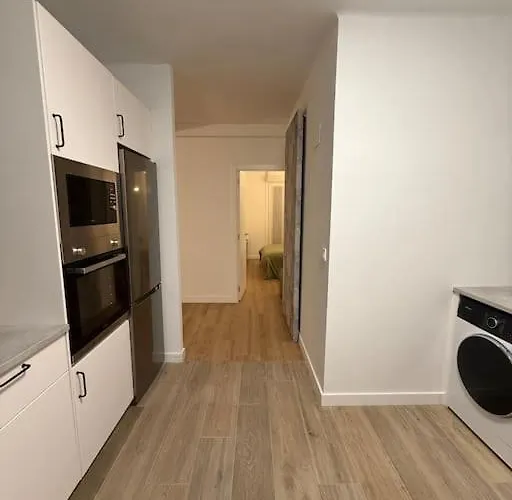 Vivienda Renovada Y Centrica Бильбао